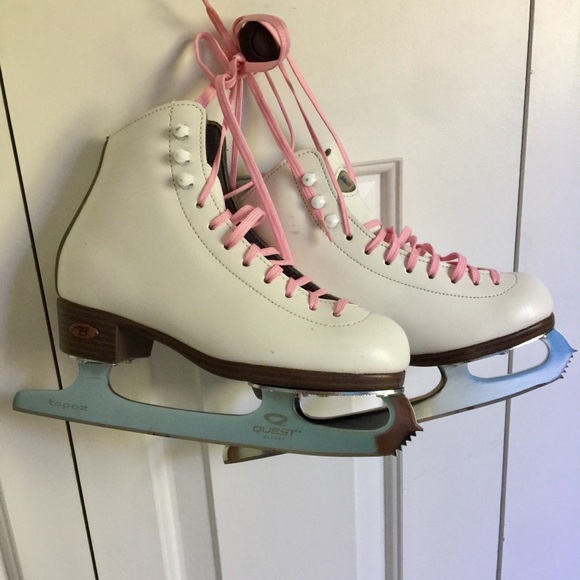 Riedell Other - Girls Riedell Ice-skates with Zookers Size 1 1/2
